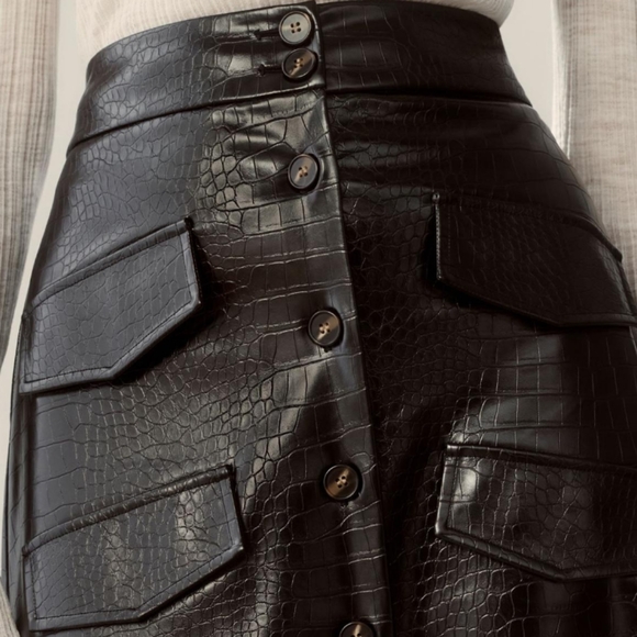 Anthropologie Mare Mare Black Faux Leather Button Front Midi Skirt - Picture 5 of 6